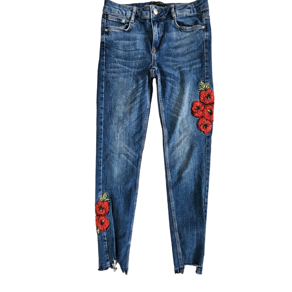 ZARA Trafaluc Distressed Skinny Jeans Nwot Red Embroidery Poppy Floral  …